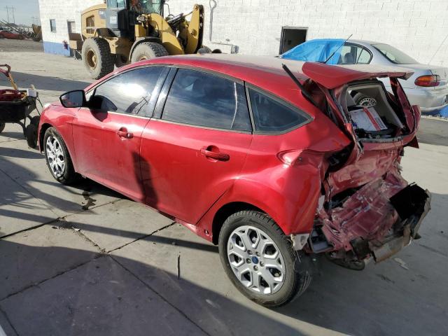 1FAHP3K25CL284006 - 2012 FORD FOCUS SE RED photo 2