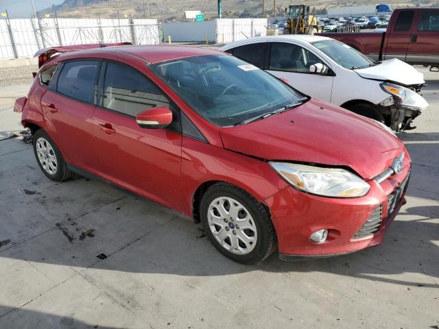 1FAHP3K25CL284006 - 2012 FORD FOCUS SE RED photo 4