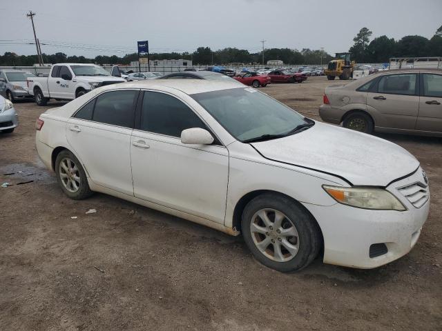 4T1BF3EK6BU758905 - 2011 TOYOTA CAMRY BASE WHITE photo 4