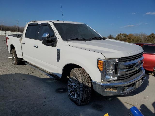 1FT7W2B65HED23467 - 2017 FORD F250 SUPER DUTY WHITE photo 4