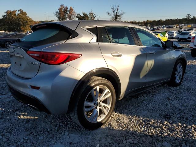 SJKCH5CP8JA056434 - 2018 INFINITI QX30 BASE SILVER photo 3