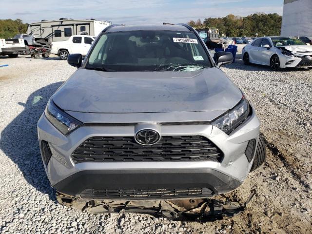 2T3H1RFV3KW054155 - 2019 TOYOTA RAV4 LE SILVER photo 5