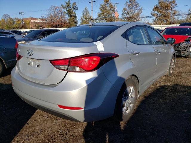 5NPDH4AE3GH733863 - 2016 HYUNDAI ELANTRA SE GRAY photo 3