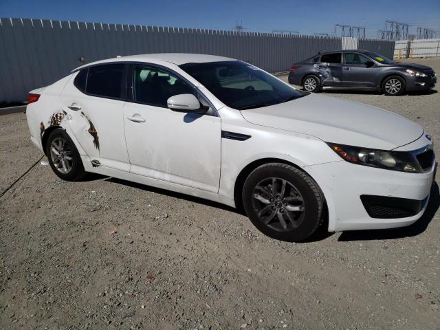 KNAGM4A78B5117625 - 2011 KIA OPTIMA LX WHITE photo 4