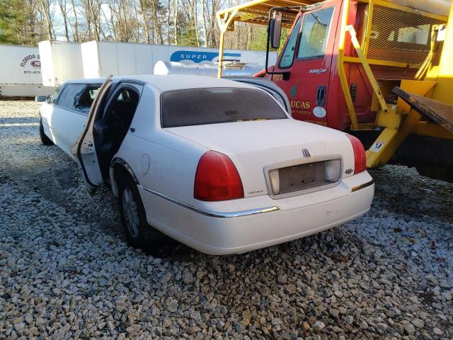 2L1FM88W58X635635 - 2008 LINCOLN TOWN CAR EXECUTIVE WHITE photo 2