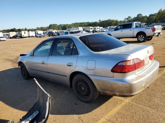 JHMCG5641YC010948 - 2000 HONDA ACCORD LX SILVER photo 2