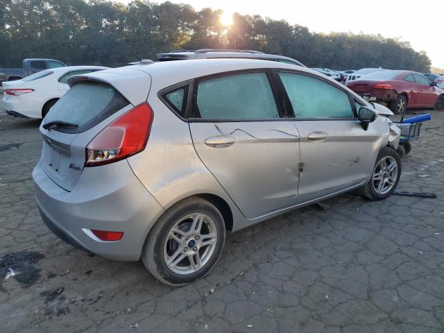 3FADP4EJ7HM138543 - 2017 FORD FIESTA SE SILVER photo 3