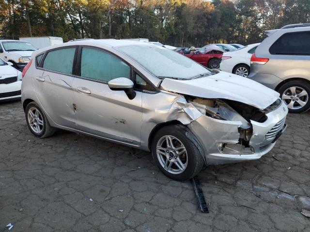 3FADP4EJ7HM138543 - 2017 FORD FIESTA SE SILVER photo 4