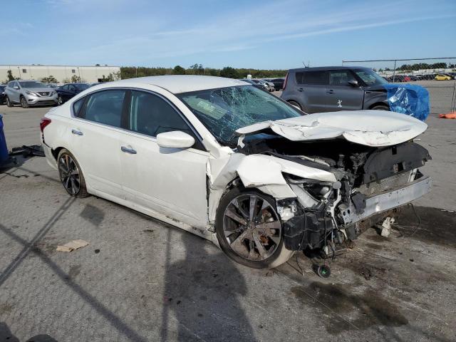 1N4AL3AP8GC236239 - 2016 NISSAN ALTIMA 2.5 WHITE photo 4