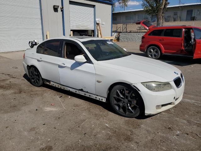 WBAPH7G50ANM49990 - 2010 BMW 328 I WHITE photo 4