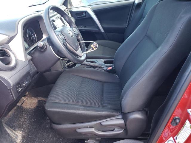 2T3ZFREV1HW402986 - 2017 TOYOTA RAV4 LE 红色 照片 7