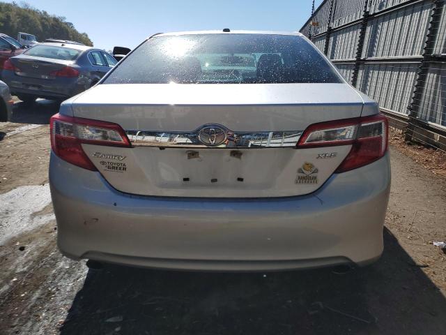 4T1BK1FK0EU538145 - 2014 TOYOTA CAMRY SE SILVER photo 6