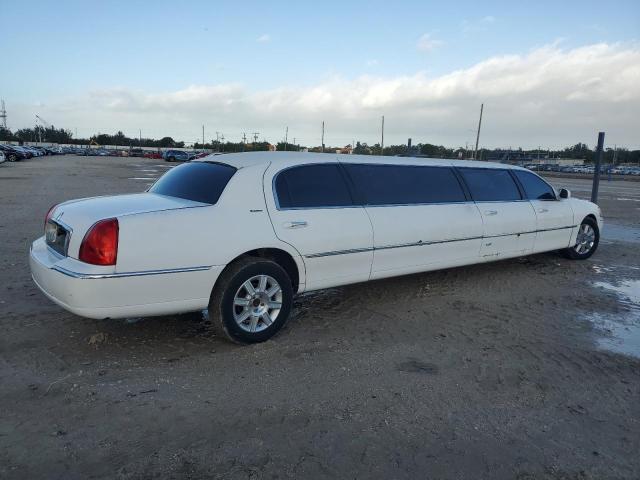 1L1FM88WX7Y638139 - 2007 LINCOLN TOWN CAR EXECUTIVE WHITE photo 3