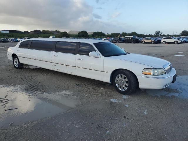 1L1FM88WX7Y638139 - 2007 LINCOLN TOWN CAR EXECUTIVE WHITE photo 4