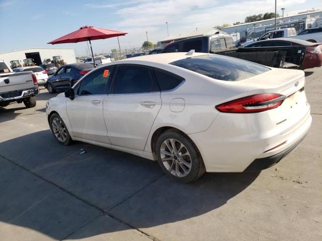 3FA6P0HD9LR149613 - 2020 FORD FUSION SE WHITE photo 2