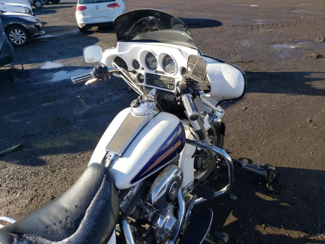 1HD1FC4197Y642802 - 2007 HARLEY-DAVIDSON FLHTCUI 白色 照片 5