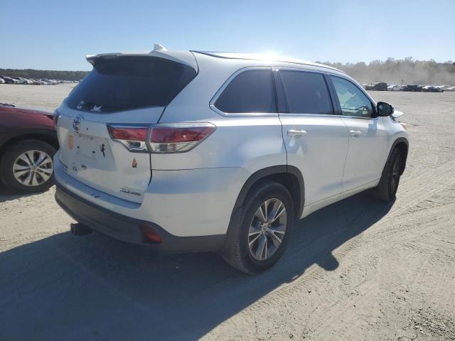 5TDJKRFH2FS085235 - 2015 TOYOTA HIGHLANDER XLE WHITE photo 3