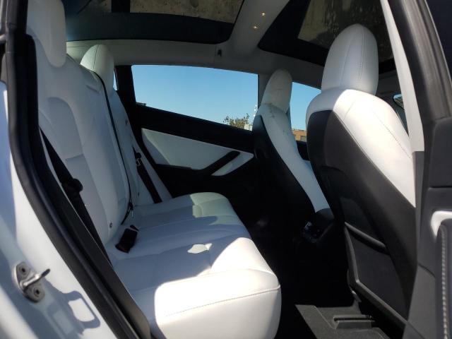 5YJ3E1EB5JF074886 - 2018 TESLA MODEL 3 WHITE photo 10