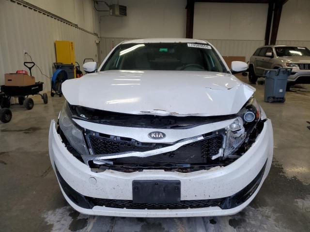 KNAGM4A78D5381771 - 2013 KIA OPTIMA LX WHITE photo 5