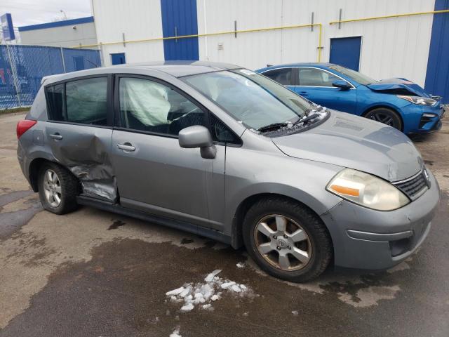 3N1BC13E08L350064 - 2008 NISSAN VERSA S GRAY photo 4