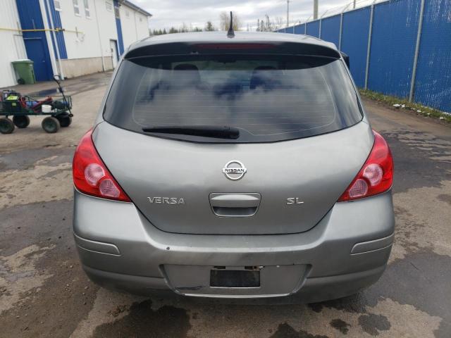 3N1BC13E08L350064 - 2008 NISSAN VERSA S GRAY photo 6