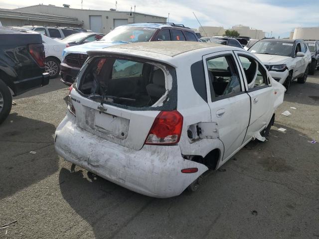 KL1TJ62604B219010 - 2004 CHEVROLET AVEO LS WHITE photo 3