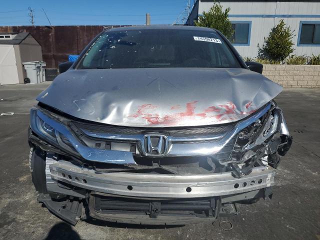 5FNRL6H28JB021219 - 2018 HONDA ODYSSEY LX SILVER photo 5