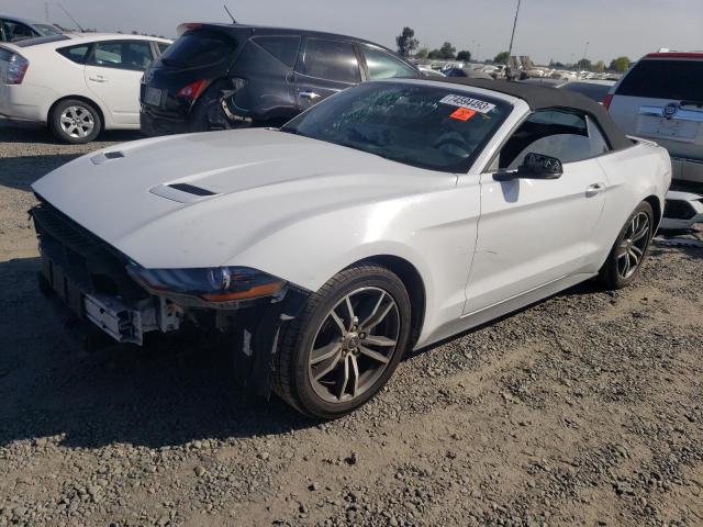 1FATP8UH3J5142652 - 2018 FORD MUSTANG WHITE photo 1