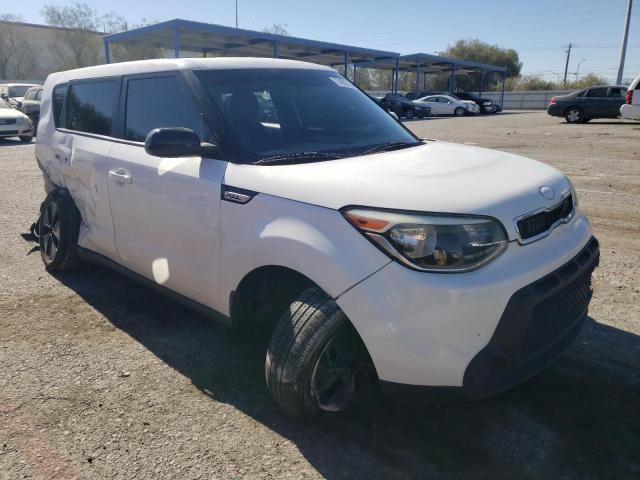 KNDJN2A26F7113324 - 2015 KIA SOUL WHITE photo 4