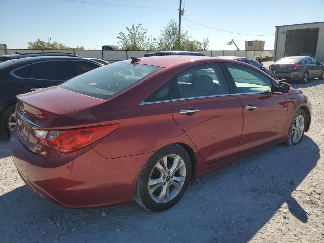 5NPEC4ACXDH737275 - 2013 HYUNDAI SONATA SE RED photo 3