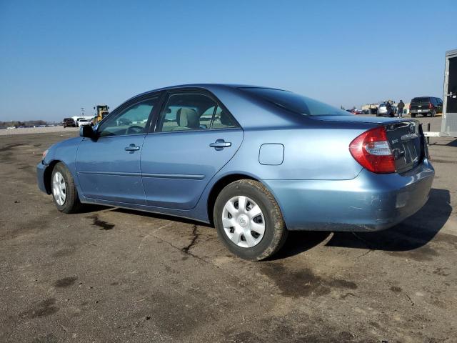 4T1BE32K12U616890 - 2002 TOYOTA CAMRY LE BLUE photo 2
