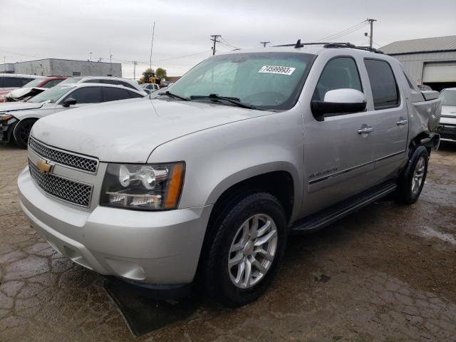 3GNTKGE36BG226018 - 2011 CHEVROLET AVALANCHE LTZ SILVER photo 1