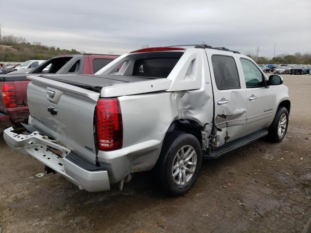 3GNTKGE36BG226018 - 2011 CHEVROLET AVALANCHE LTZ SILVER photo 3