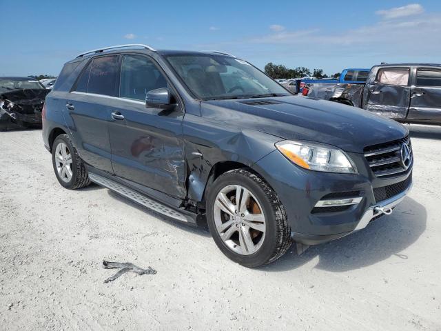 4JGDA5HB9CA023403 - 2012 MERCEDES-BENZ ML 350 4MATIC GRAY photo 4