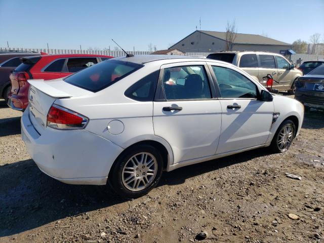 1FAHP35N48W243460 - 2008 FORD FOCUS SE WHITE photo 3