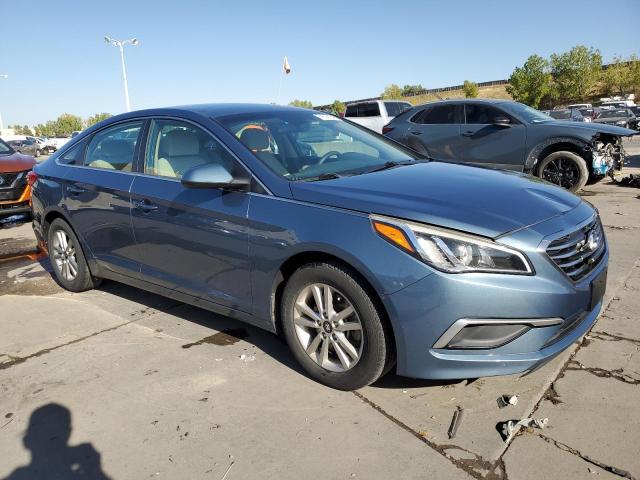 5NPE24AF0HH586806 - 2017 HYUNDAI SONATA SE BLUE photo 4