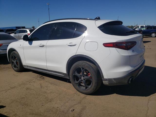 ZASPAKBN2N7D41728 - 2022 ALFA ROMEO STELVIO TI WHITE photo 2