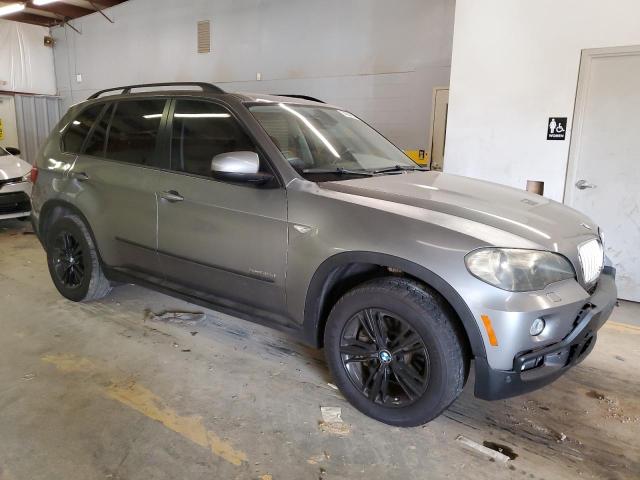 5UXFF03589LJ95873 - 2009 BMW X5 XDRIVE35D GRAY photo 4