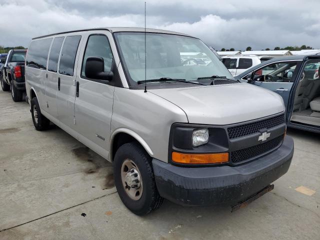 1GAHG39U661222916 - 2006 CHEVROLET EXPRESS G3 SILVER photo 4