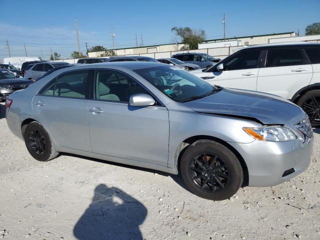 4T1BK46K07U547657 - 2007 TOYOTA CAMRY LE GRAY photo 4