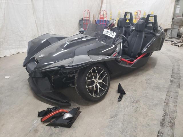 57XAAPFA5G5110900 - 2016 POLARIS SLINGSHOT SL BLACK photo 2