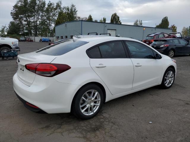 3KPFL4A74HE068826 - 2017 KIA FORTE LX WHITE photo 3