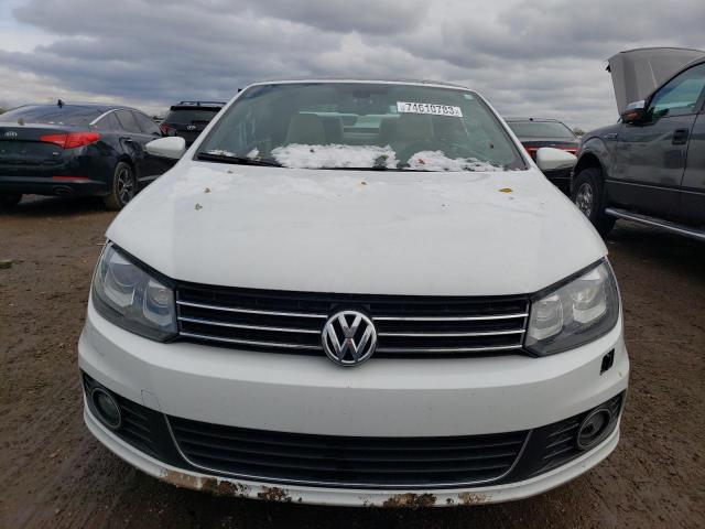 WVWFW8AH1FV002637 - 2015 VOLKSWAGEN EOS LUX WHITE photo 5