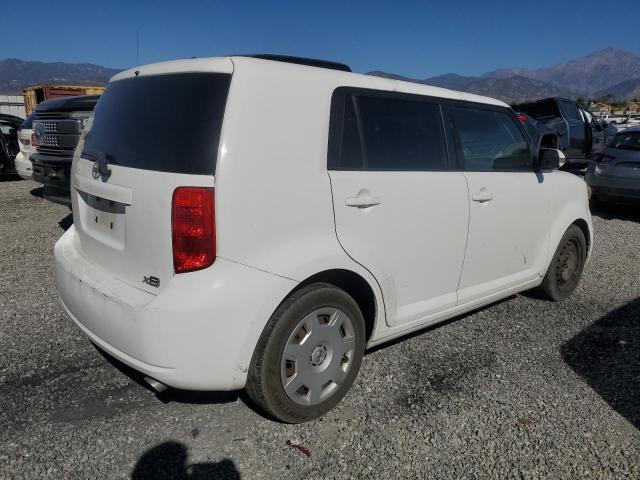 JTLKE50E281037211 - 2008 TOYOTA SCION XB WHITE photo 3