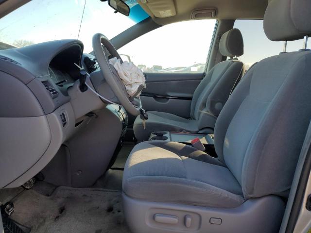 5TDZA23C65S227851 - 2005 TOYOTA SIENNA CE SILVER photo 7