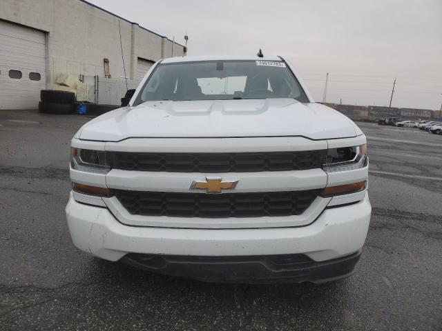 1GCVKPEC6JZ272092 - 2018 CHEVROLET SILVERADO K1500 CUSTOM WHITE photo 5