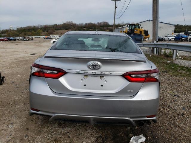 4T1G11AK3PU729626 - 2023 TOYOTA CAMRY SE NIGHT SHADE SILVER photo 6