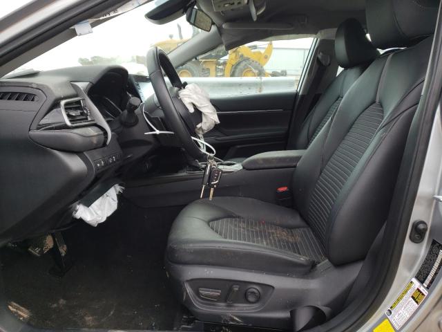 4T1G11AK3PU729626 - 2023 TOYOTA CAMRY SE NIGHT SHADE SILVER photo 7