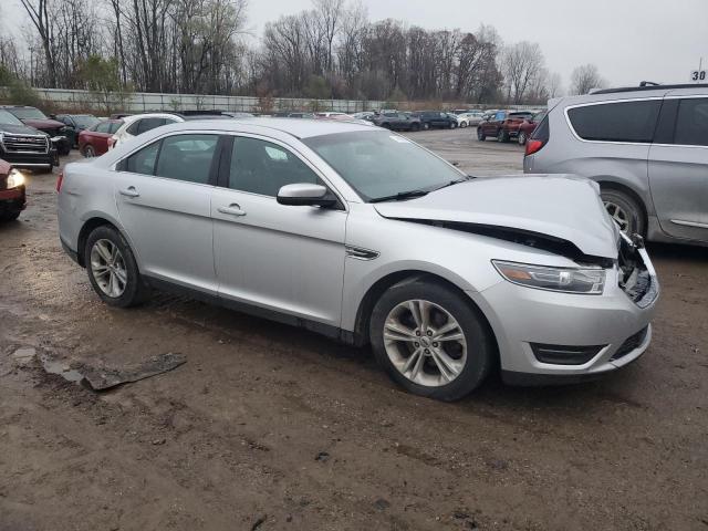 1FAHP2H8XGG153691 - 2016 FORD TAURUS SEL SILVER photo 4