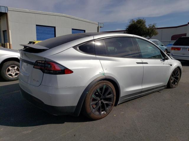 5YJXCAE40HF066990 - 2017 TESLA MODEL X SILVER photo 3